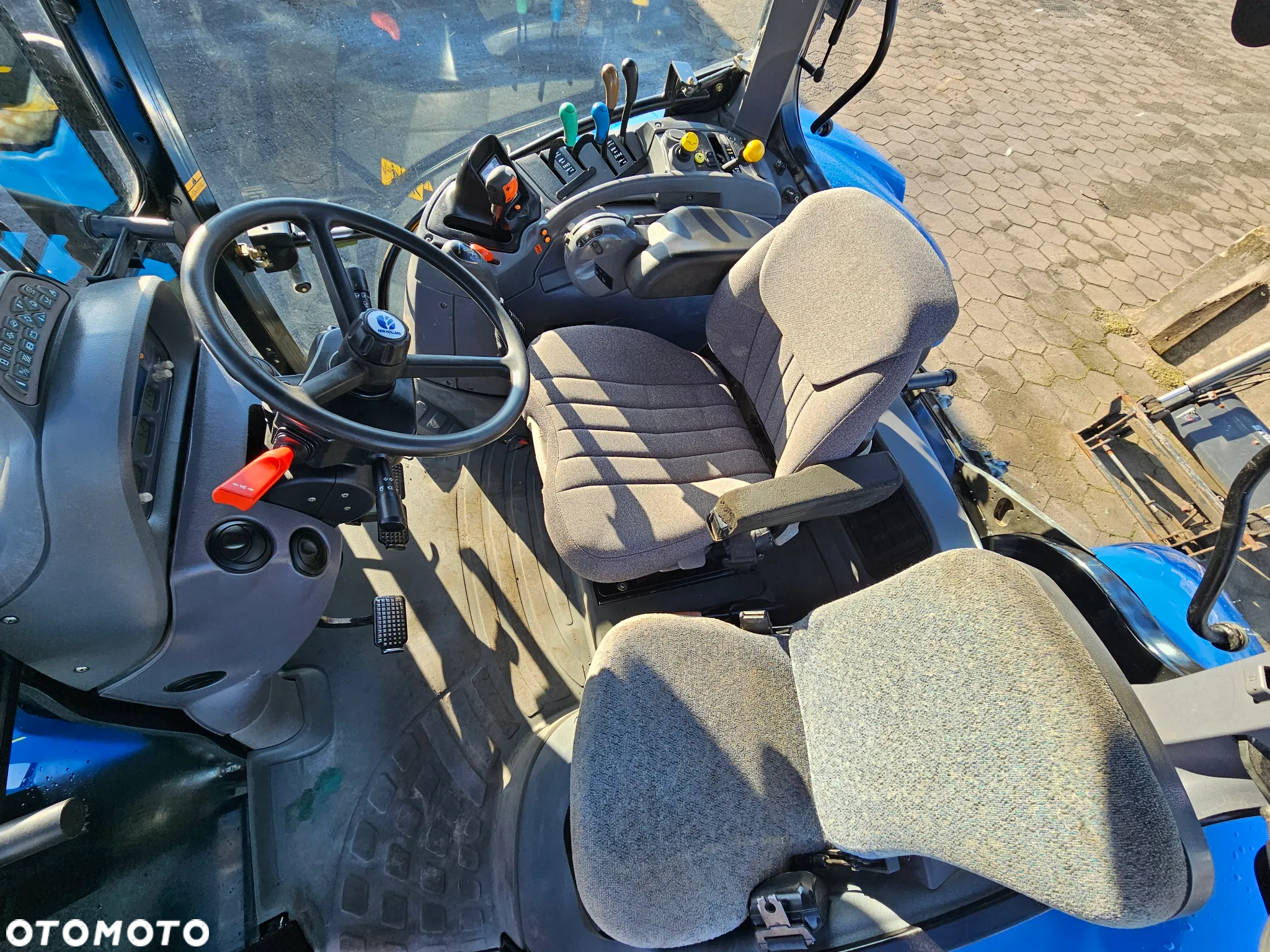 New Holland TS135 A - 12
