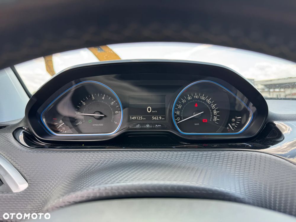 Peugeot 2008 1.2 Pure Tech GPF Allure S&S - 15