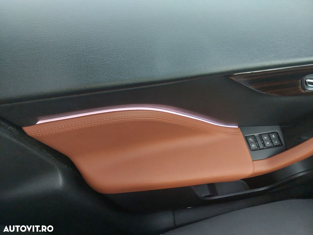 Jaguar F-Pace 20d AWD Aut. Portfolio - 26