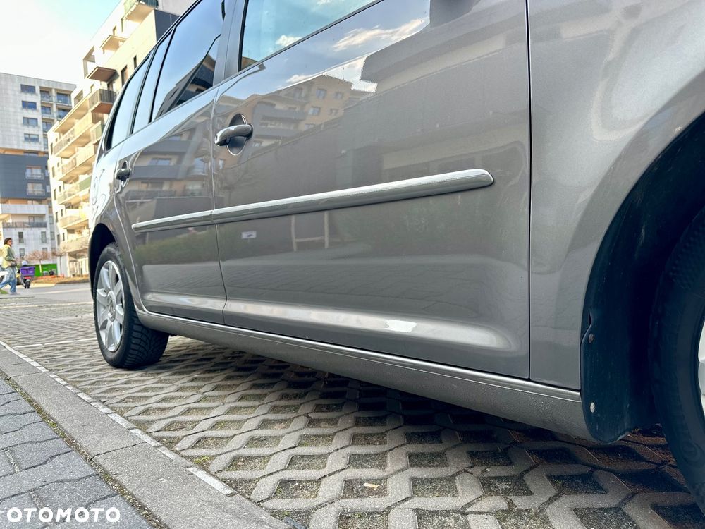 Volkswagen Touran 1.4 TSI DSG Highline - 23