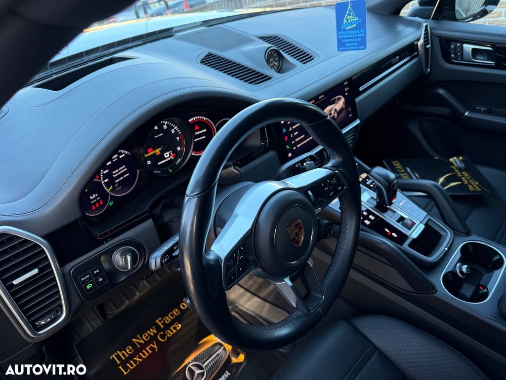 Porsche Cayenne Coupe E-Hybrid Tiptronic S - 35