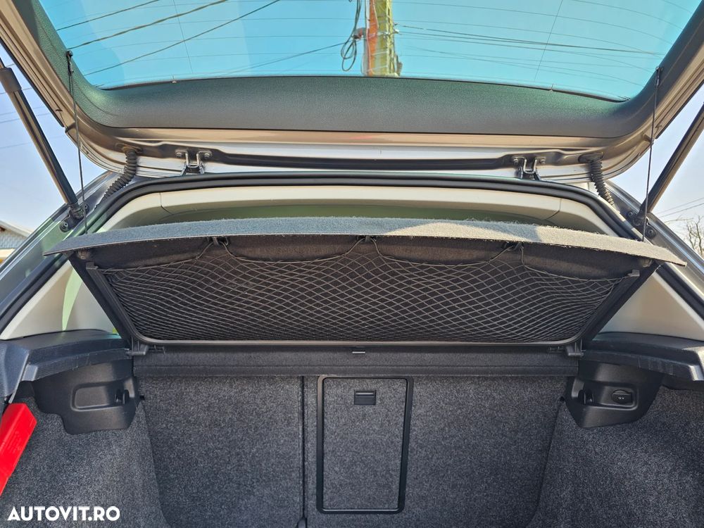 Volkswagen Golf 1.4 TSI Highline - 18