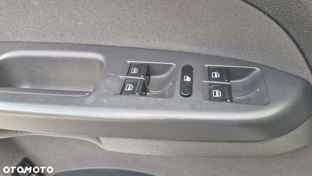 Volkswagen Touran 1.6 TDI DPF BlueMotion Technology Life - 21