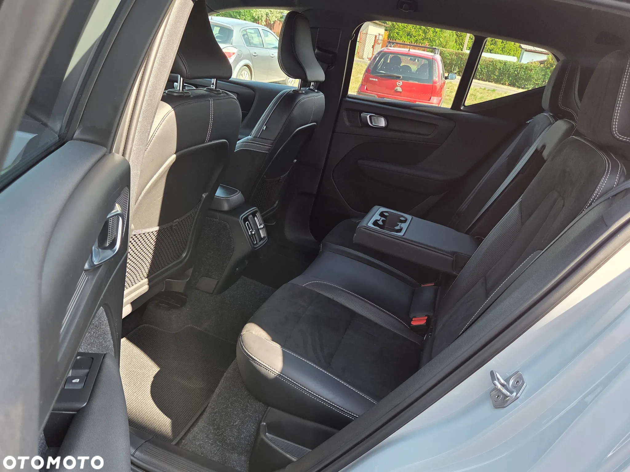 Volvo XC 40 D3 AWD R-Design - 34