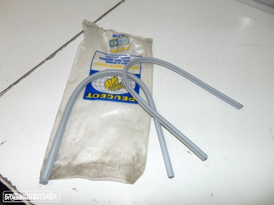 Peugeot 404 carro borrachas dos farolins - 1