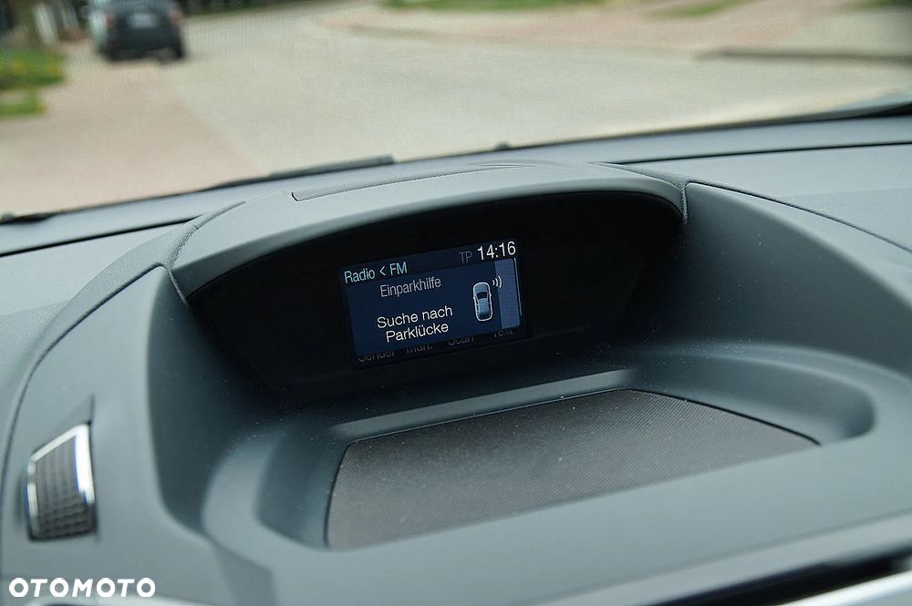 Ford C-MAX 1.6 Ti-VCT Titanium - 17