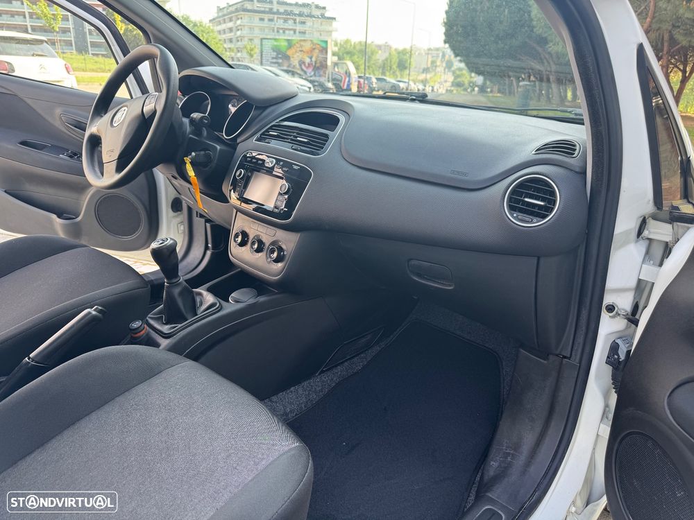Fiat Punto 1.3 M-Jet Lounge S&S - 4