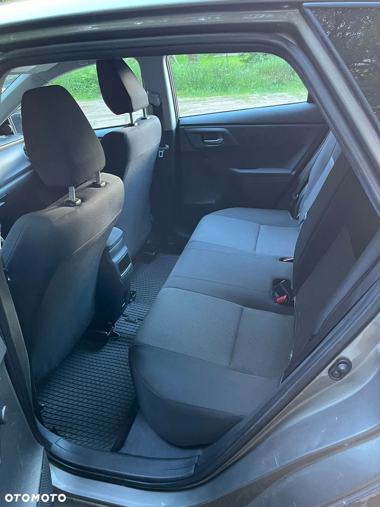 Toyota Auris 1.6 Active - 4
