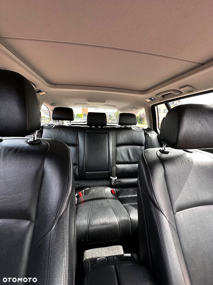 BMW Seria 5 520d Touring - 15