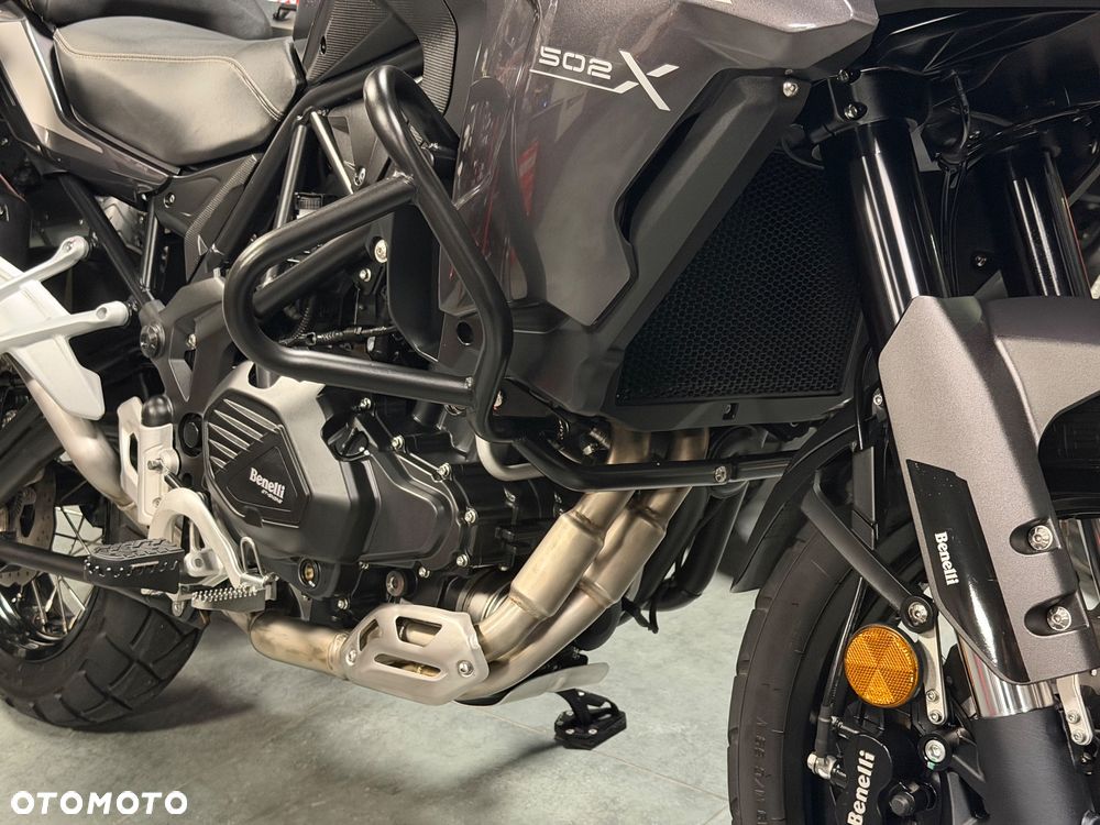 Benelli TRK 502X - 17