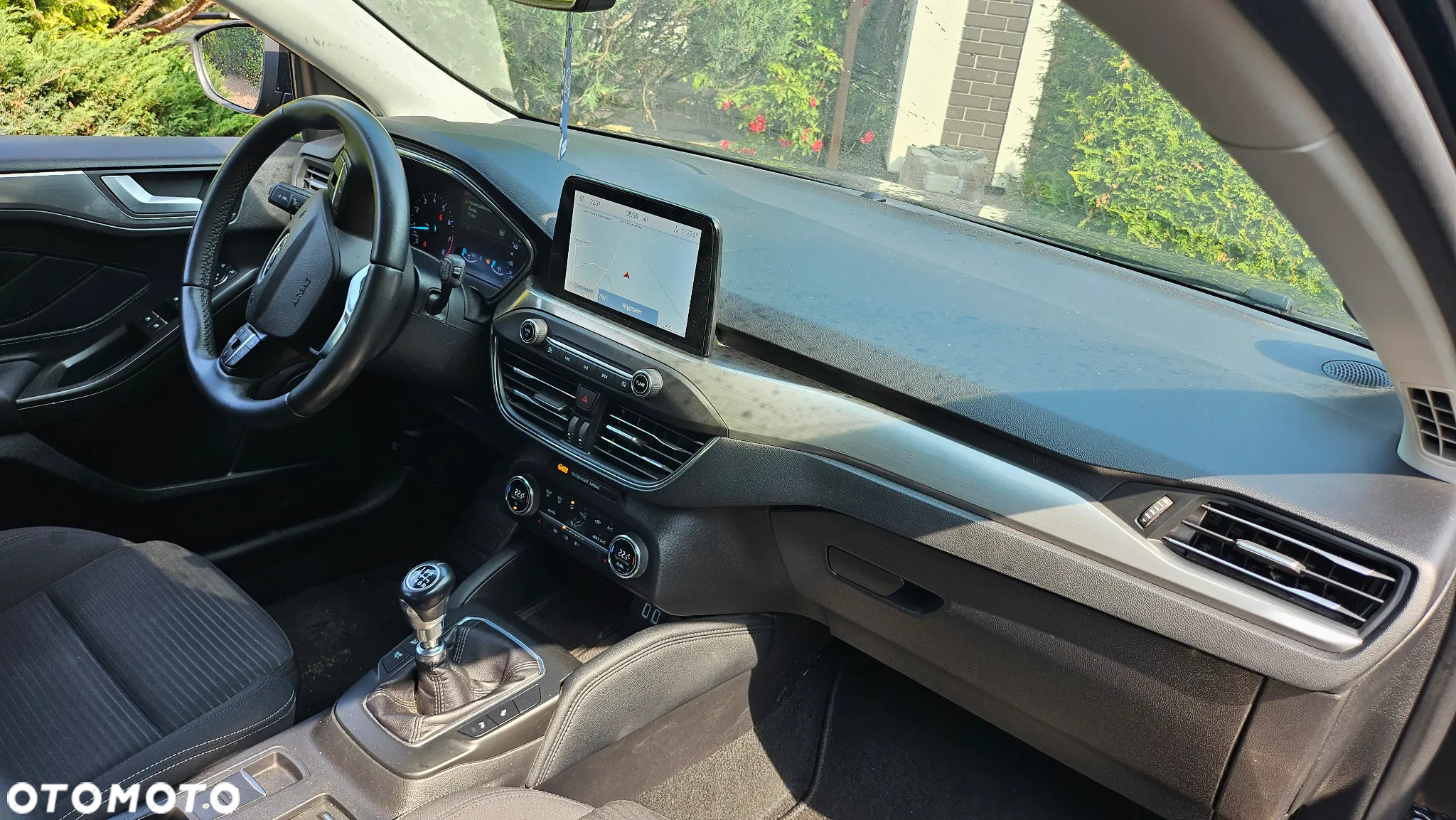 Ford Focus 1.0 EcoBoost Hybrid TITANIUM - 8