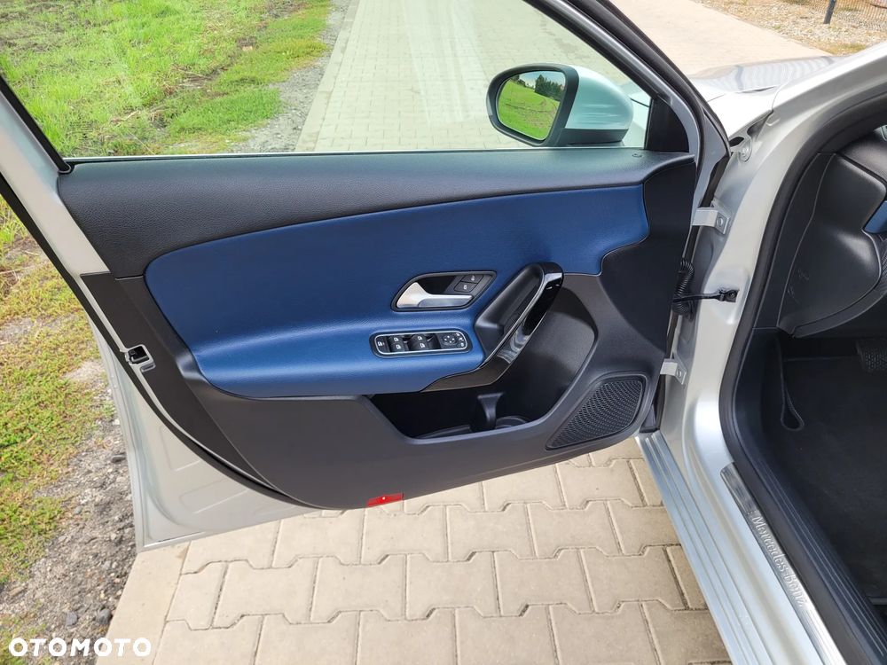 Mercedes-Benz Klasa A 180 d 7G-DCT Edition 1 - 10