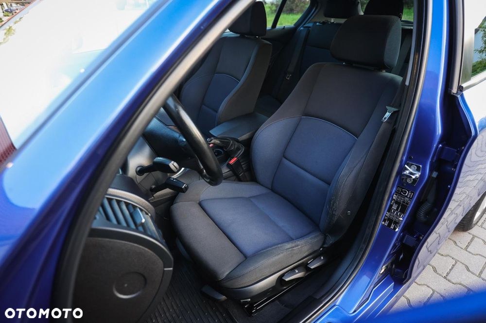 BMW Seria 1 118d - 23