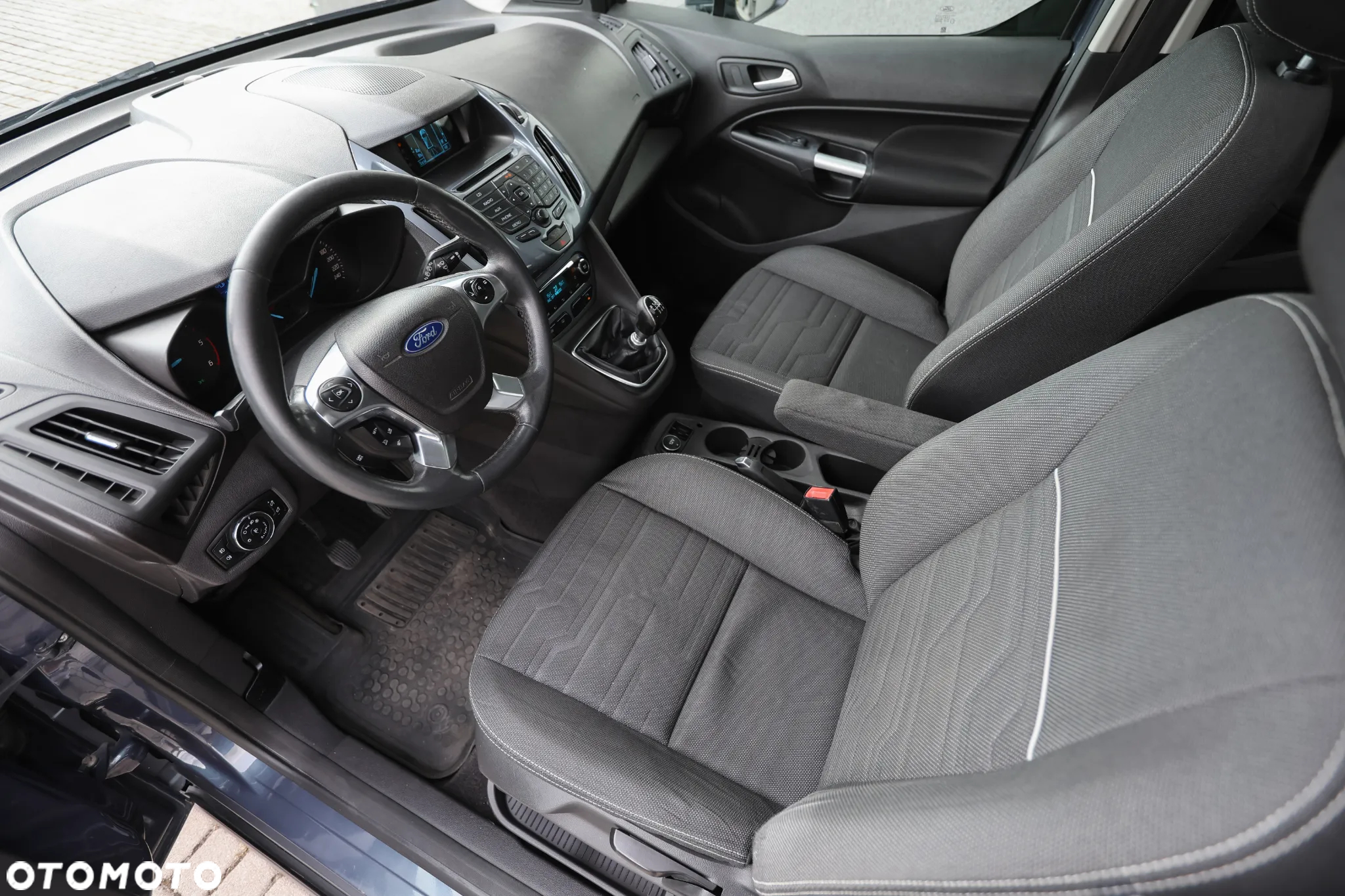 Ford Tourneo Connect - 11