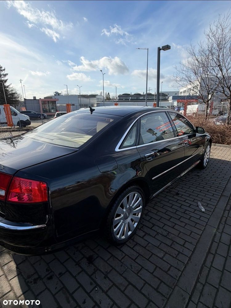 Audi A8 - 7