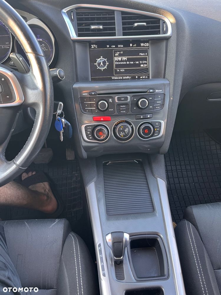 Citroën C4 e-HDi 110 EGS6 Stop/Start System Selection - 10