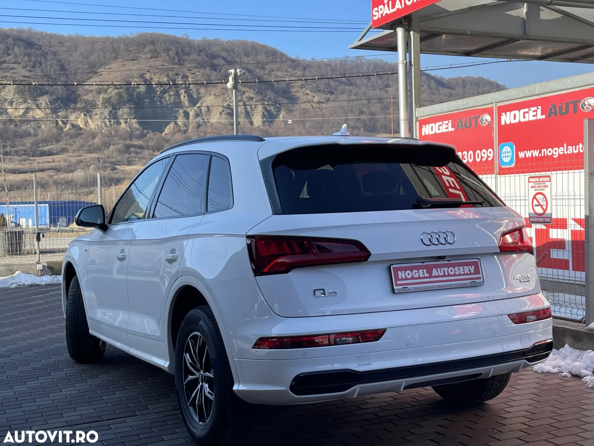Audi Q5 40 TDI quattro S tronic sport - 4
