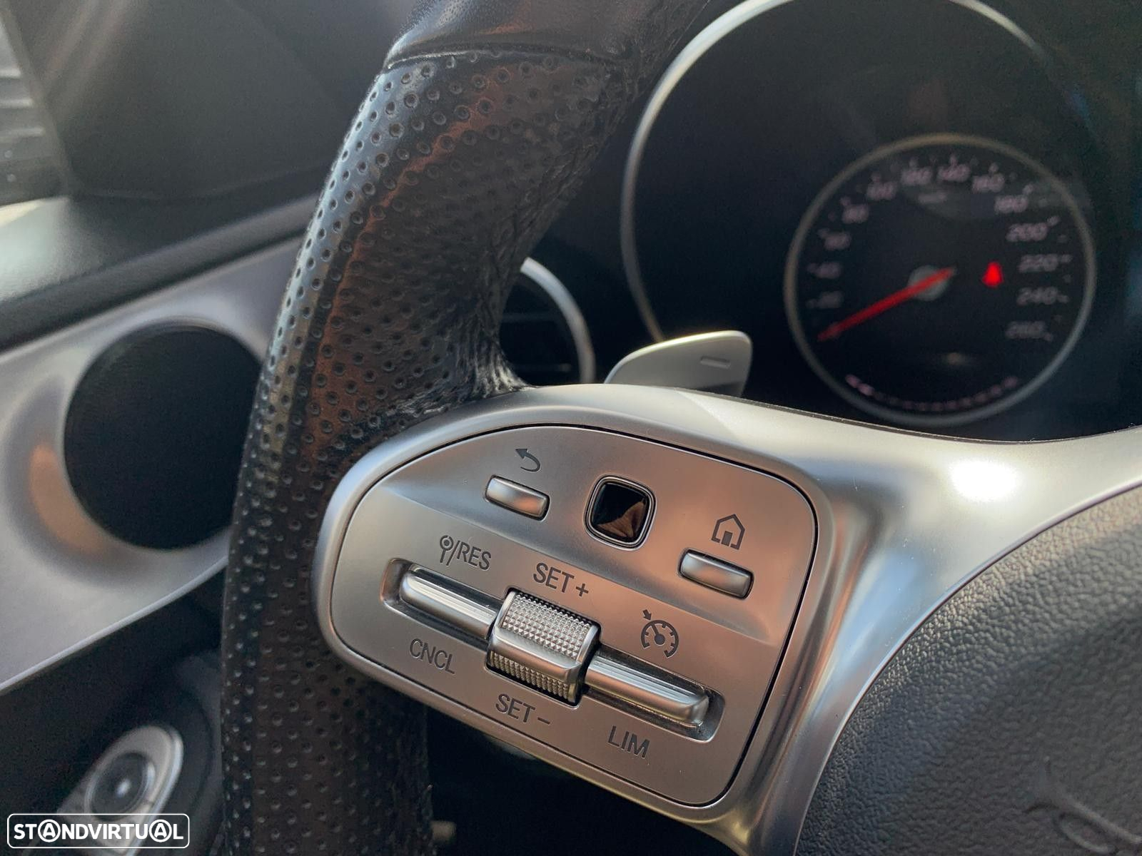 Mercedes-Benz C 220 d AMG Line - 20