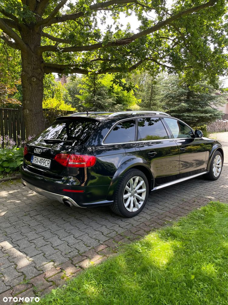 Audi A4 Allroad - 12