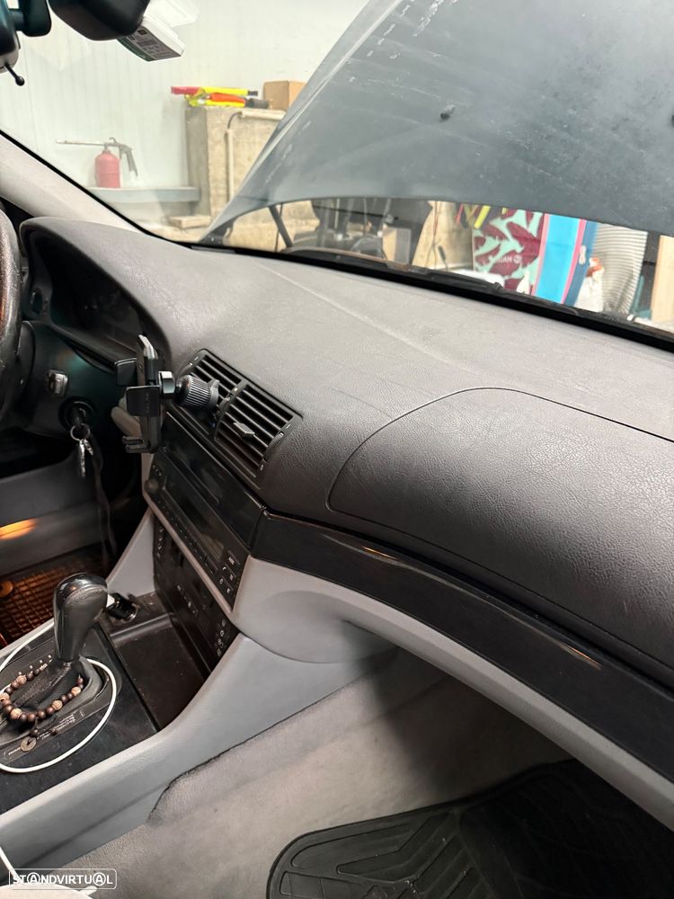 BMW 525 tds A Touring - 17