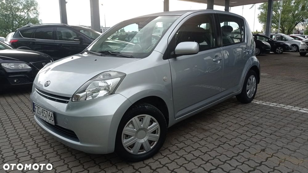 Daihatsu Sirion 1.3 - 4