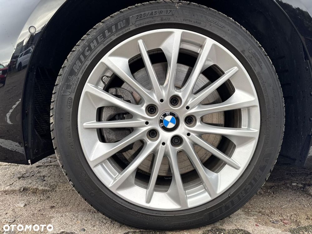 BMW Seria 1 120i Advantage - 4