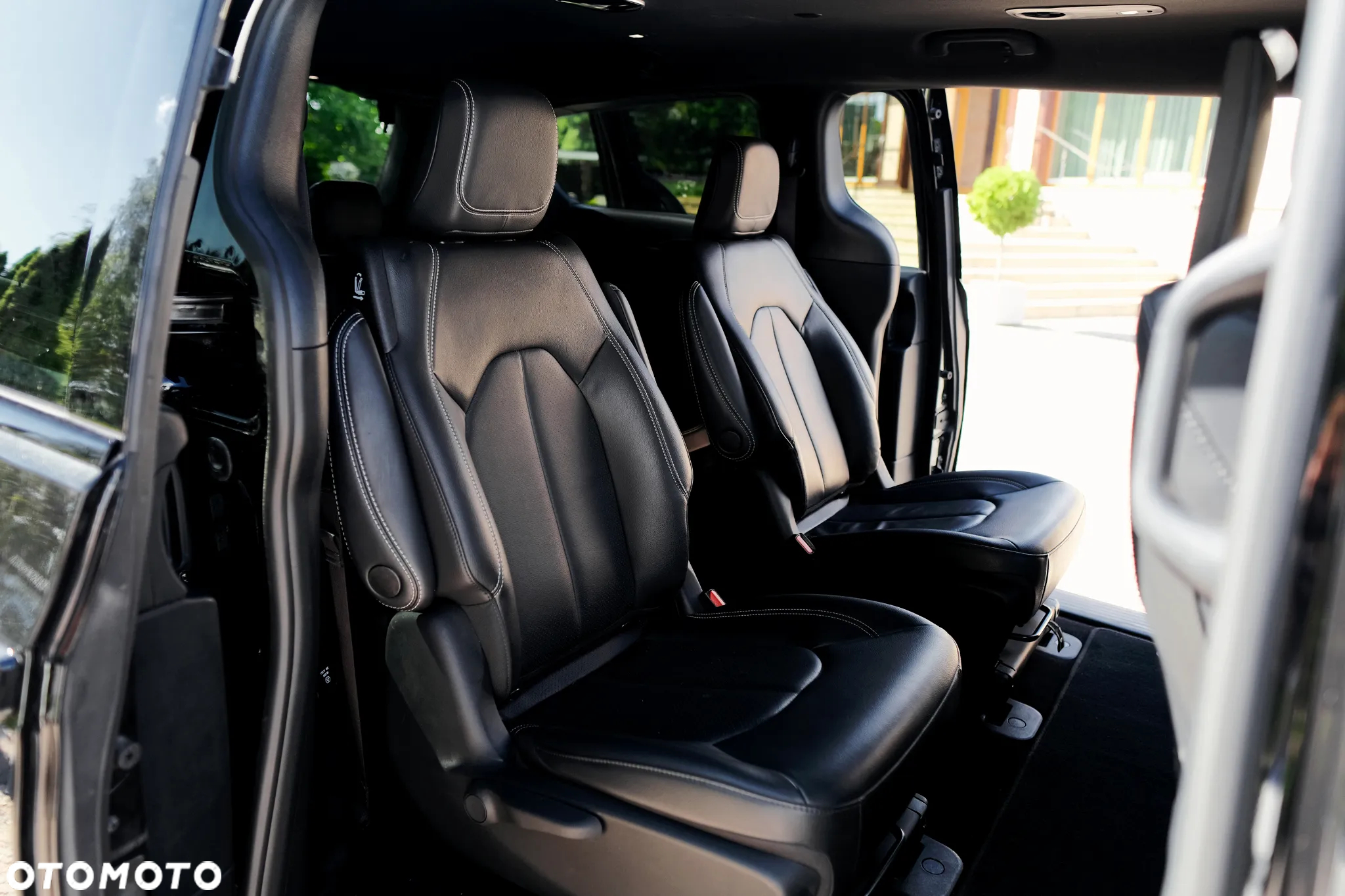 Chrysler Pacifica - 19