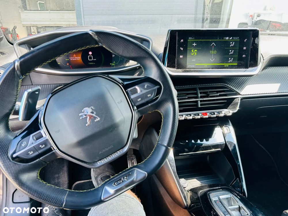 Peugeot 208 PureTech 130 EAT8 GT - 16