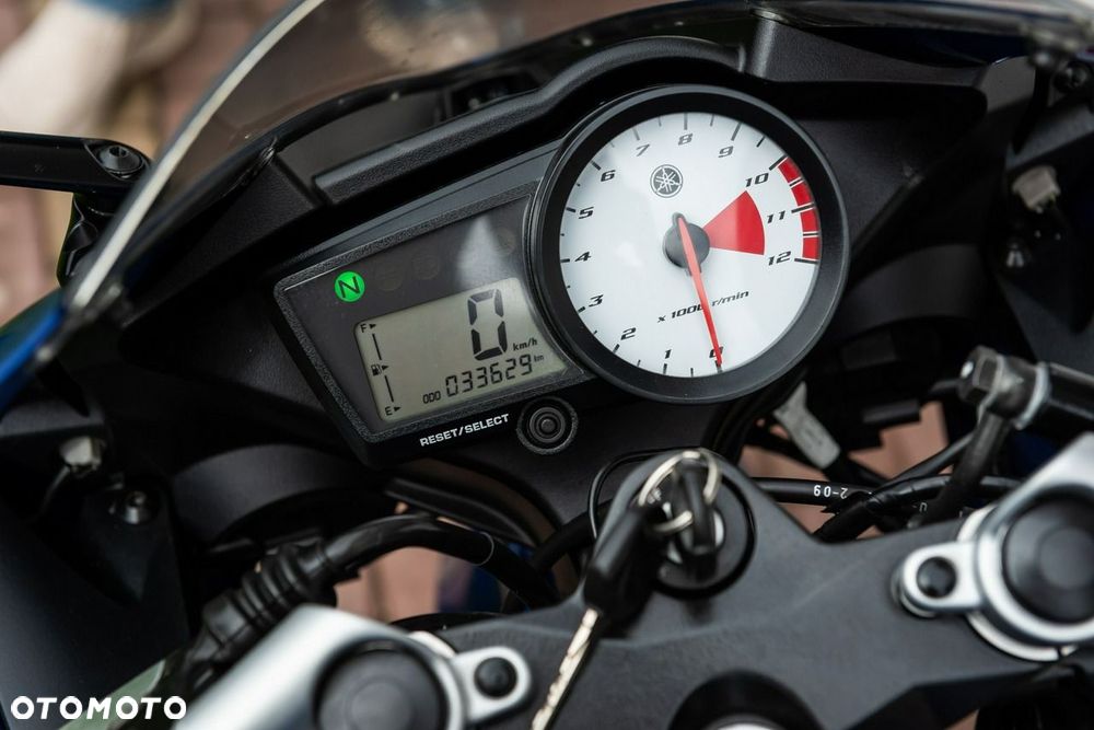 Yamaha YZF - 9
