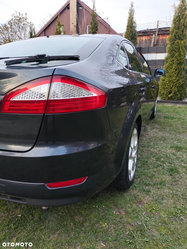 Ford Mondeo 2.5 Ghia - 17