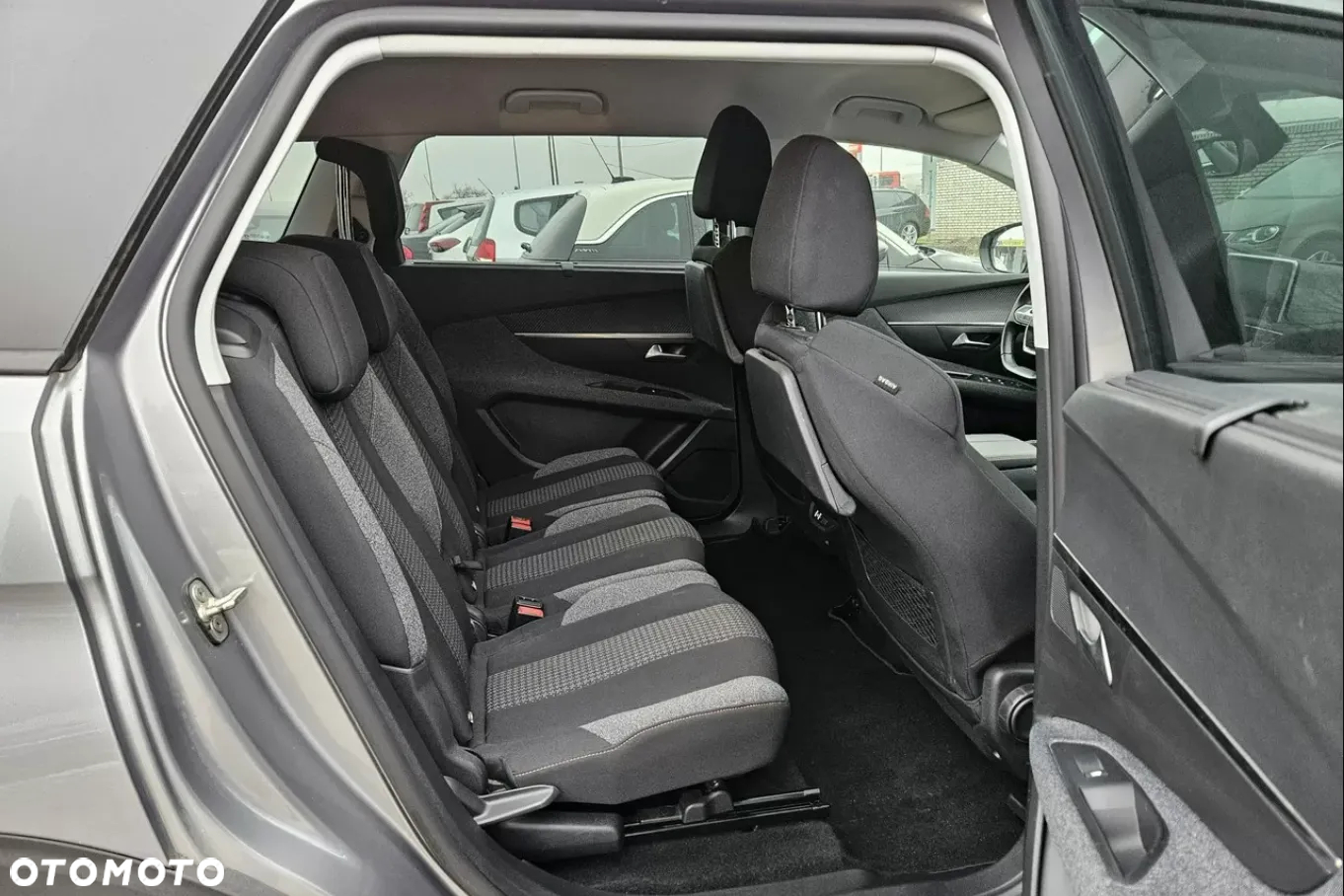 Peugeot 5008 1.5 BlueHDI Active S&S EAT8 - 16