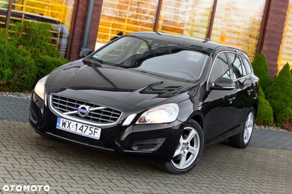 Volvo V60 T3 Momentum - 5
