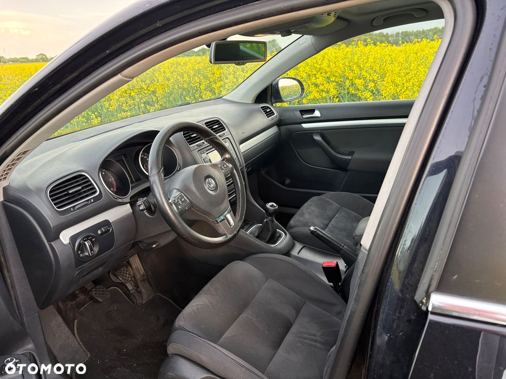 Volkswagen Golf 2.0 TDI DPF Highline - 9