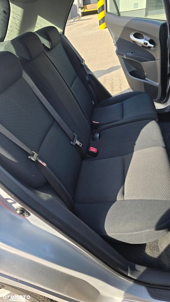 Toyota Auris 1.6 Active - 4
