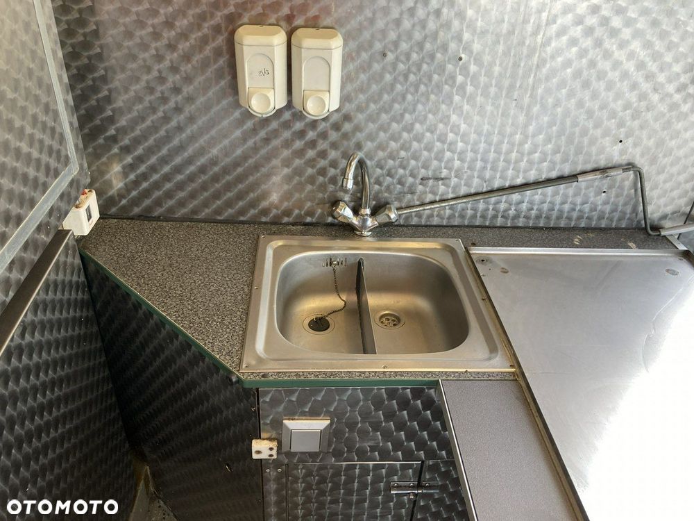 Mercedes-Benz Sprinter - 16