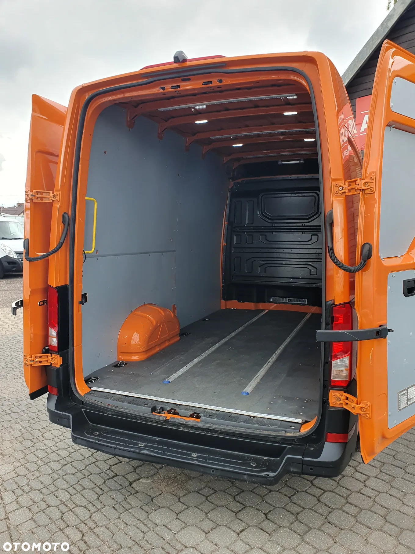 Volkswagen CRAFTER - 9