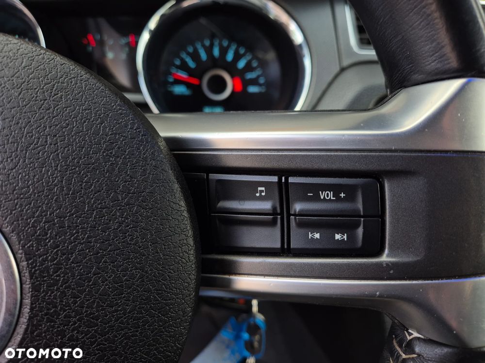 Ford Mustang 3.7 V6 - 10