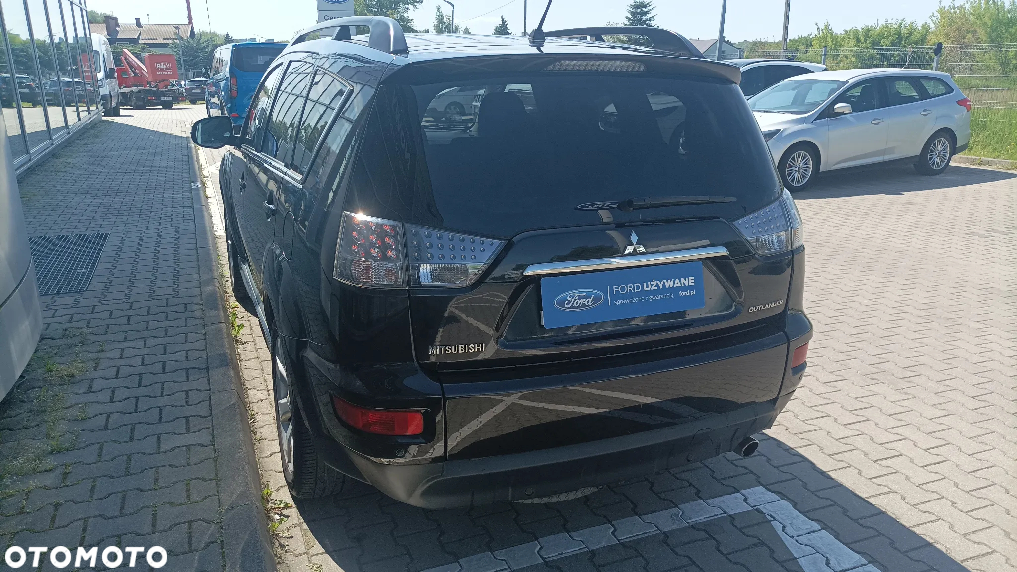 Mitsubishi Outlander 2.4 Intense + CVT - 6