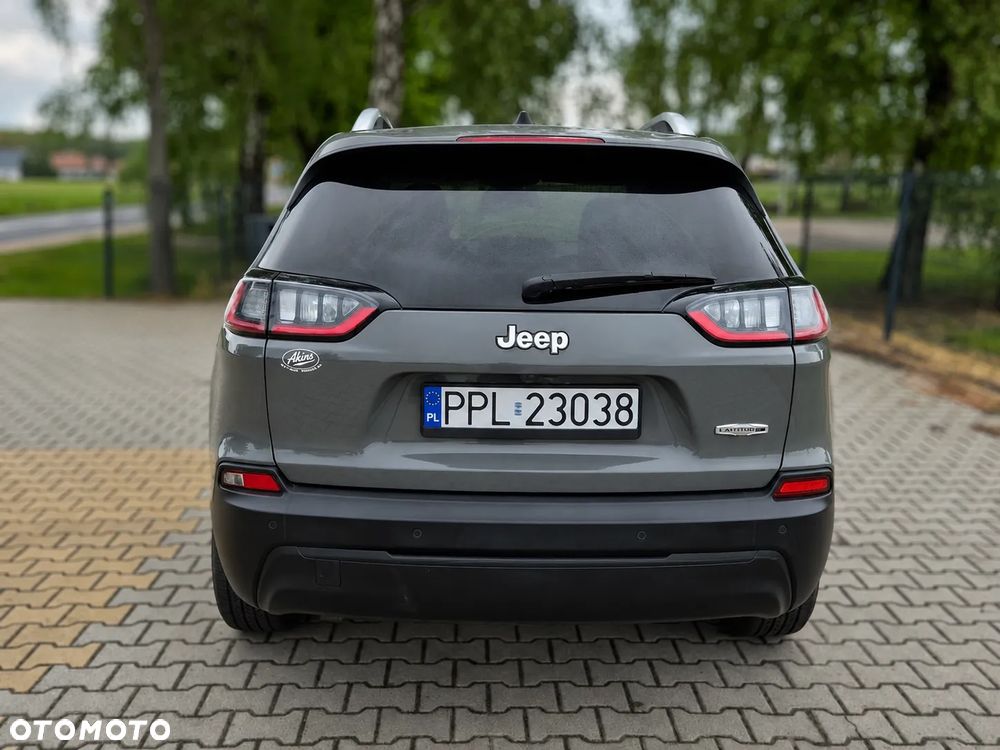 Jeep Cherokee - 5