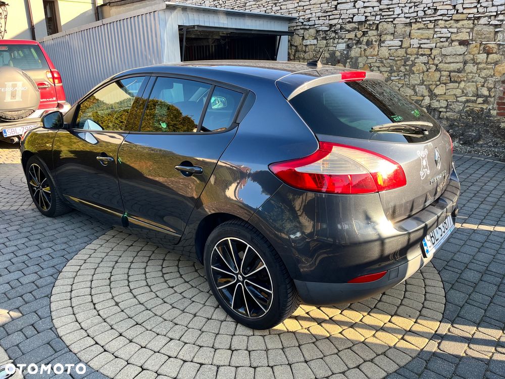 Renault Megane ENERGY TCe 115 Start & Stop Bose Edition - 6