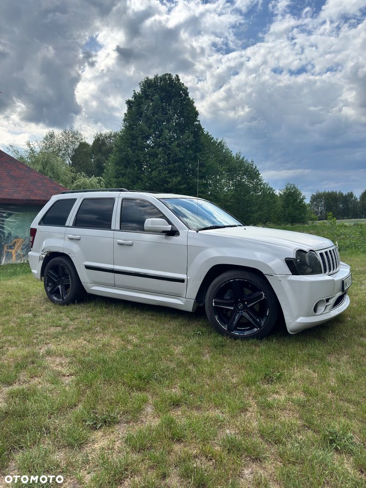 Jeep Grand Cherokee - 8