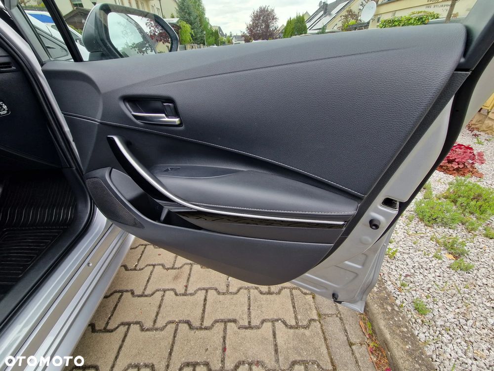 Toyota Corolla 1.8 Comfort - 29