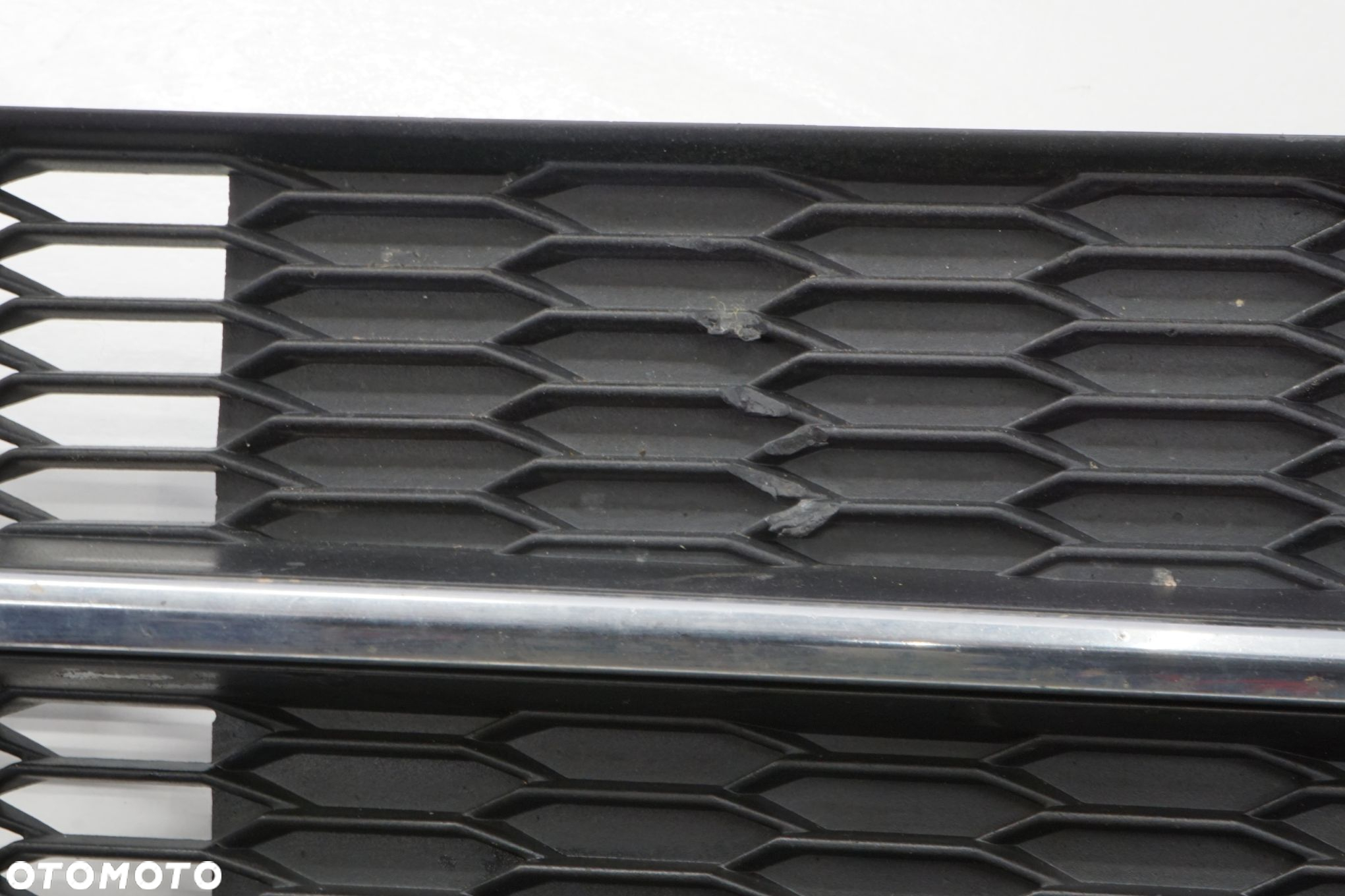 AUDI A6 C7 LIFT 15R S-LINE KRATKA ZDERZAKA PRAWY PRZÓD 4G0807682AF - 2
