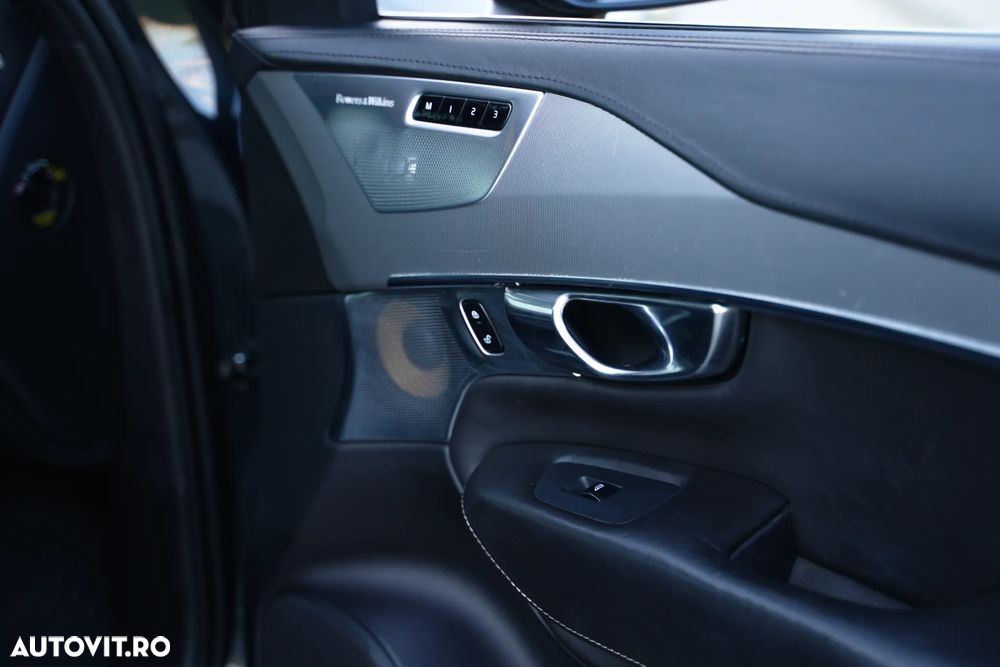 Volvo XC 90 - 33