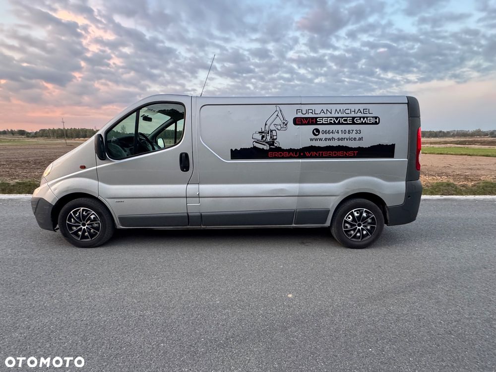 Opel Vivaro - 1