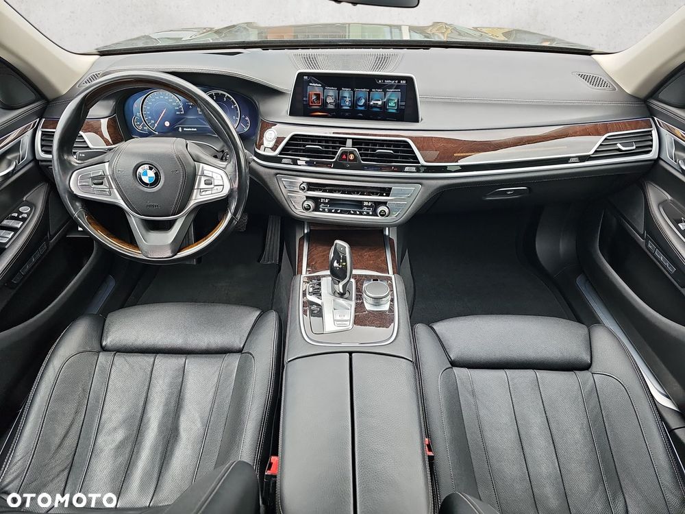 BMW Seria 7 - 17