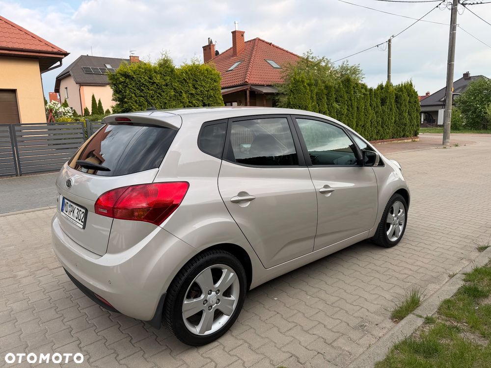 Kia Venga 1.6 CVVT Titanium Collection - 3