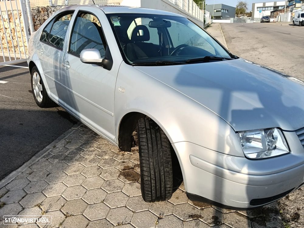 VW Bora 1.9 TDi Highline - 4