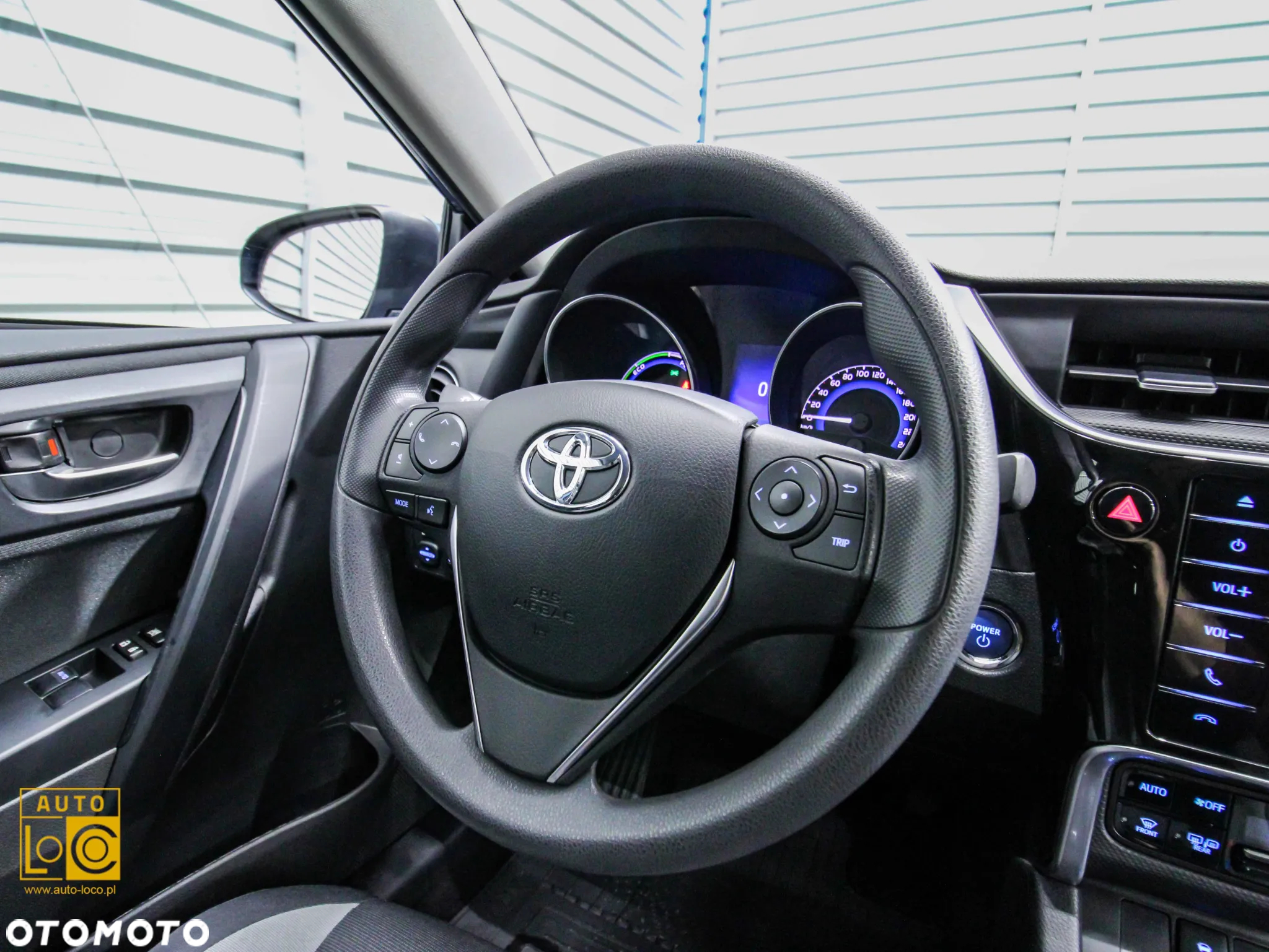 Toyota Auris Hybrid 135 Active - 22