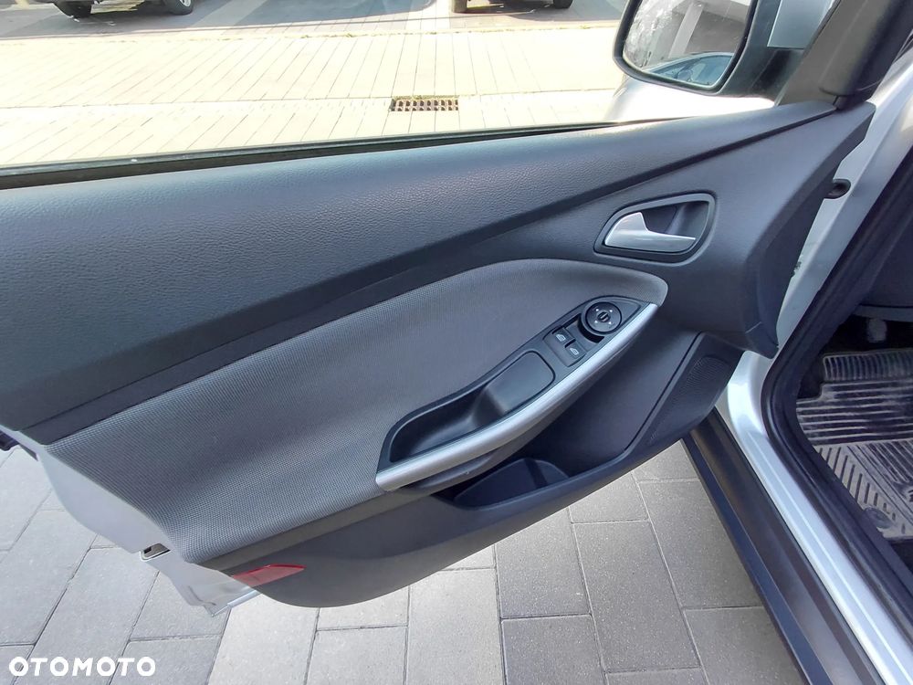 Ford Focus - 13